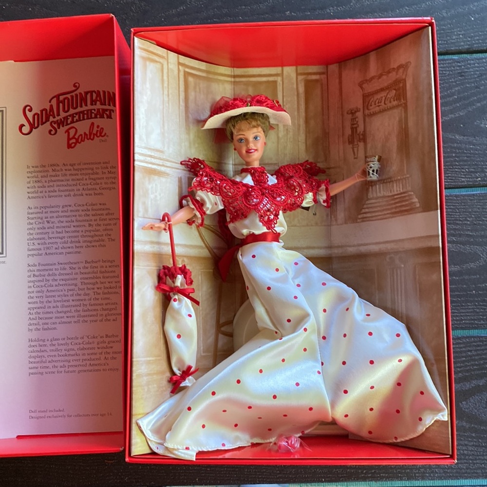 NRFB - Soda Fountain Sweetheart Barbie 🥤🌹